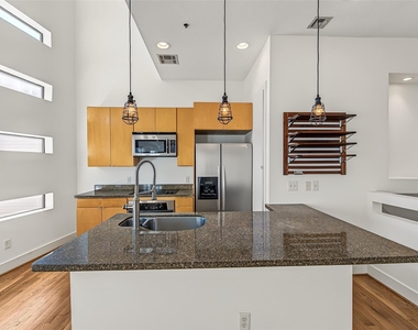 1555 Birdsall Street - Photo Thumbnail 12