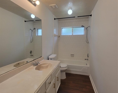 7710 Hayward Court - Photo Thumbnail 17