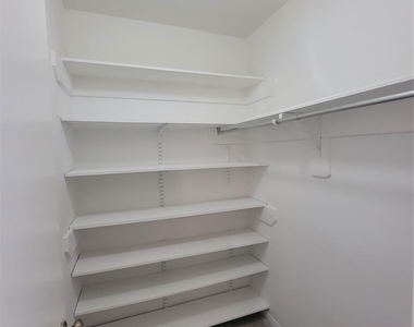 7710 Hayward Court - Photo Thumbnail 23