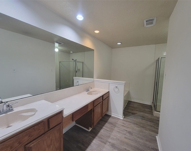 7710 Hayward Court - Photo Thumbnail 27