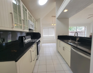 7710 Hayward Court - Photo Thumbnail 14