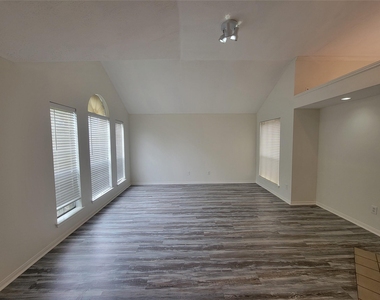 7710 Hayward Court - Photo Thumbnail 2