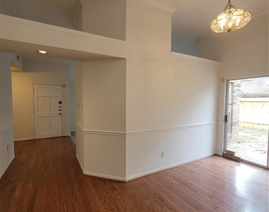 7710 Hayward Court - Photo Thumbnail 7
