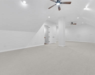 305 Main Street - Photo Thumbnail 24