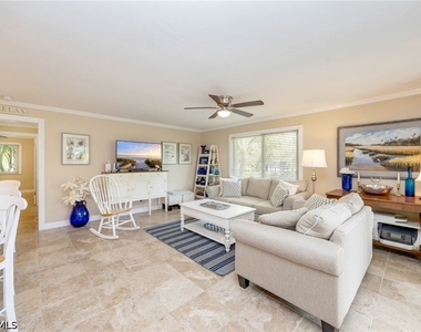 362 4th Avenue S - Photo Thumbnail 3