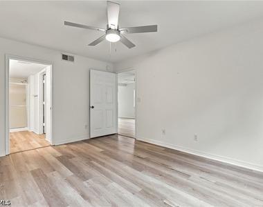 26735 Little John Court - Photo Thumbnail 11