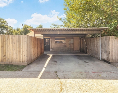 15221 Buckle Lane - Photo Thumbnail 11