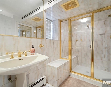 324 Brook - Photo Thumbnail 31