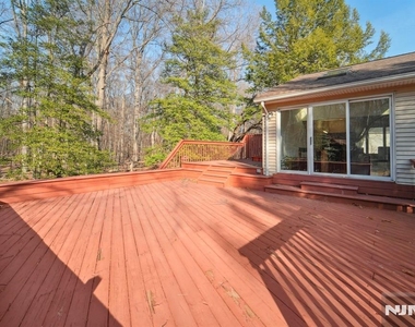 324 Brook - Photo Thumbnail 38