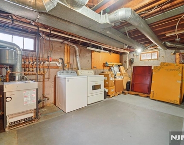 324 Brook - Photo Thumbnail 35