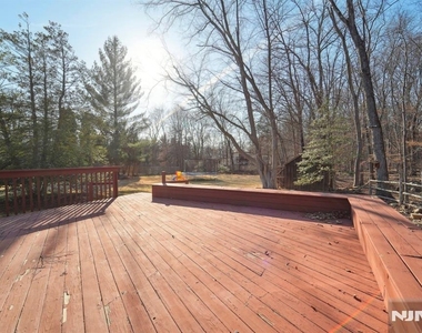 324 Brook - Photo Thumbnail 36