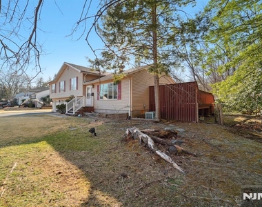 324 Brook - Photo Thumbnail 41