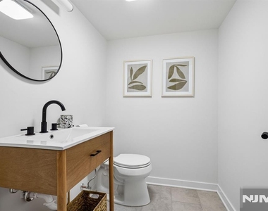 39 Walnut - Photo Thumbnail 36