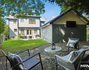 39 Walnut - Photo Thumbnail 39
