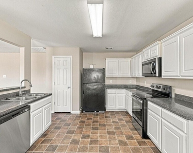 4419 Thistle Pond Court - Photo Thumbnail 6