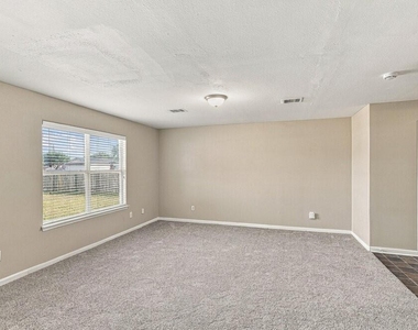 4419 Thistle Pond Court - Photo Thumbnail 3