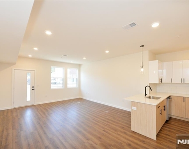 91 Union - Photo Thumbnail 3