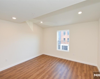 91 Union - Photo Thumbnail 16