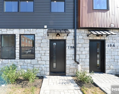 91 Union - Photo Thumbnail 1