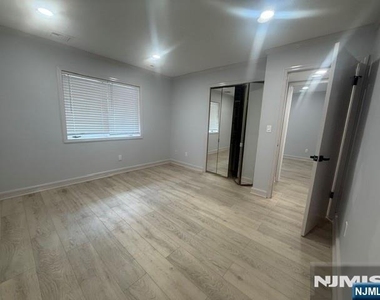 396 Harrison - Photo Thumbnail 7