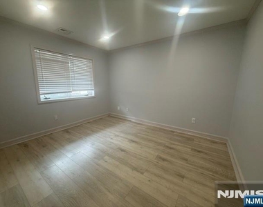 396 Harrison - Photo Thumbnail 5