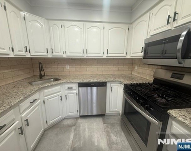 396 Harrison - Photo Thumbnail 3