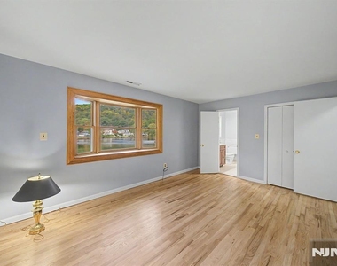 141 Shore - Photo Thumbnail 20