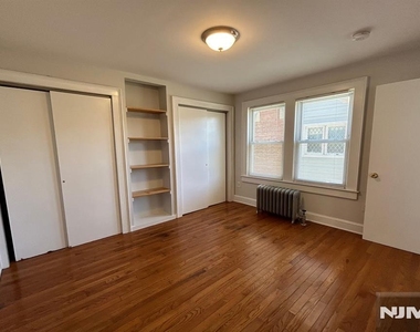 18 Lexington - Photo Thumbnail 6