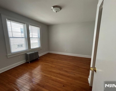 18 Lexington - Photo Thumbnail 9
