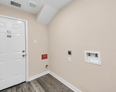 3130 5th Street - Photo Thumbnail 16
