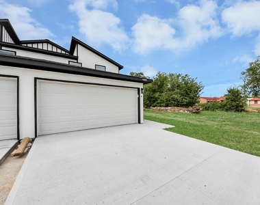 3130 5th Street - Photo Thumbnail 4