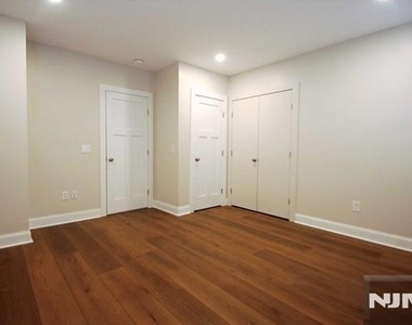 51 Sheridan - Photo Thumbnail 6