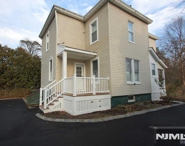 51 Sheridan - Photo Thumbnail 14