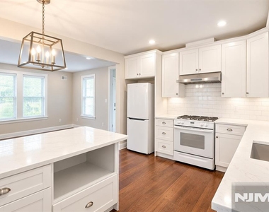 51 Sheridan - Photo Thumbnail 2