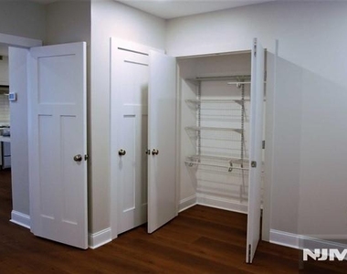 51 Sheridan - Photo Thumbnail 7