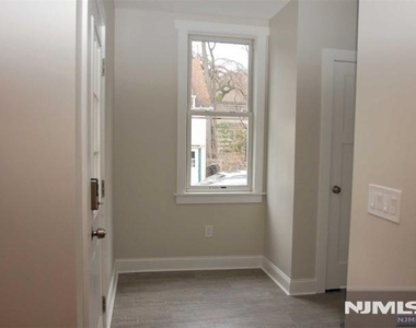 51 Sheridan - Photo Thumbnail 10