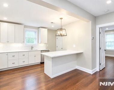 51 Sheridan - Photo Thumbnail 1
