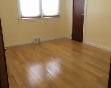 523 W Lookout - Photo Thumbnail 3