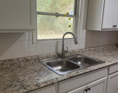 7947 Glenscott Street - Photo Thumbnail 4