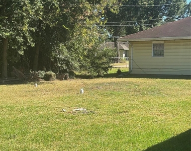 7947 Glenscott Street - Photo Thumbnail 22