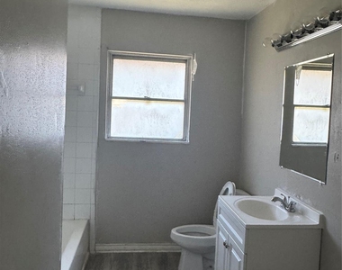 7947 Glenscott Street - Photo Thumbnail 17