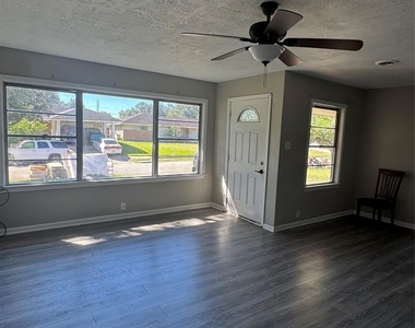7947 Glenscott Street - Photo Thumbnail 26