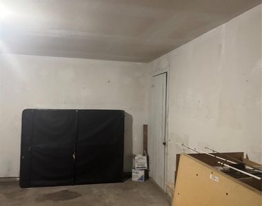 7947 Glenscott Street - Photo Thumbnail 18