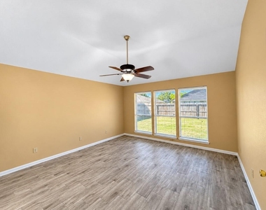 2206 Friarwood Trail - Photo Thumbnail 13