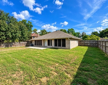 2206 Friarwood Trail - Photo Thumbnail 35