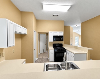 2206 Friarwood Trail - Photo Thumbnail 7
