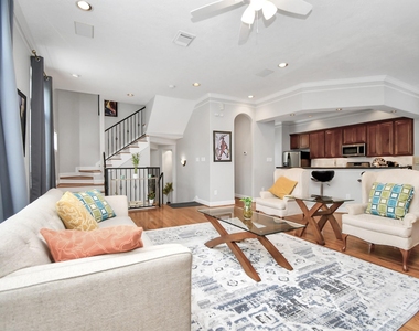 915 Asbury Street - Photo Thumbnail 11