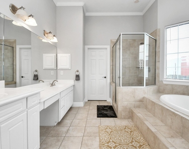 915 Asbury Street - Photo Thumbnail 29