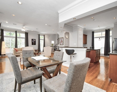 915 Asbury Street - Photo Thumbnail 13
