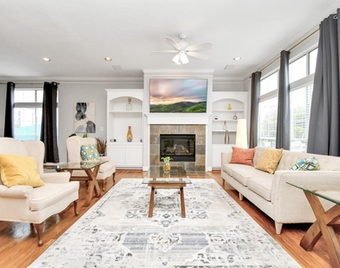 915 Asbury Street - Photo Thumbnail 8
